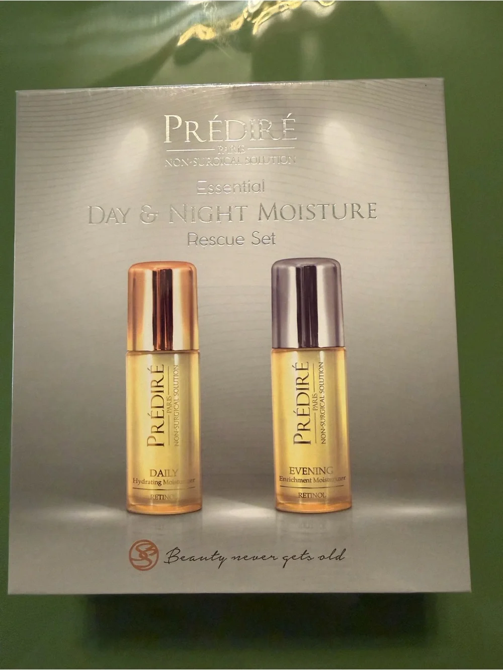 Day & Night Moisture Rescue Set — New - Sealed